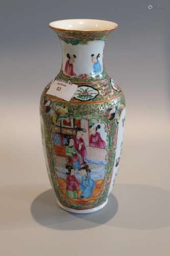 A CHINESE CANTON FAMILLE ROSE VASE ,H23CM.