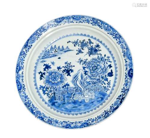 CHINE, porcelaine d'exportation XVIIIème siècle. Grand plat ...