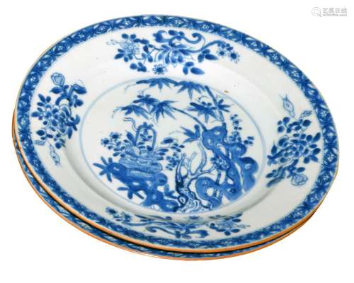 CHINE, porcelaine d'exportation émaillée blanc bleu, XVIIIèm...