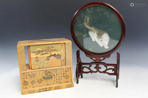 Chinese table screen and Japanese Box