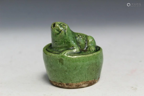 Chinese Green Glazed Frog Form Pottery Water Dropper