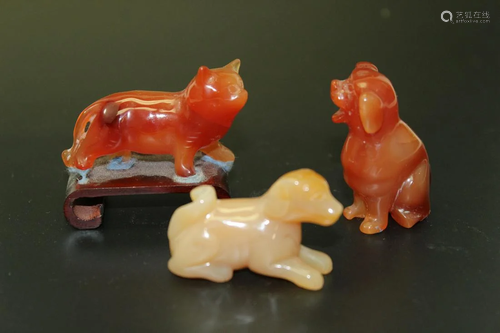 Three agate animal figurines