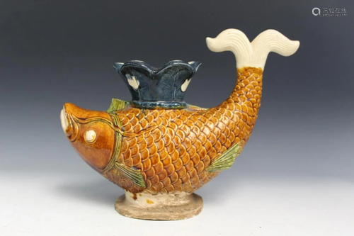 Chinese Sancai Pottery Fish Vase