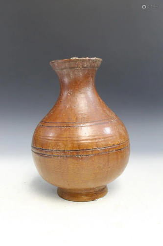 Chinese Han Dynasty Brown Glaze Vase