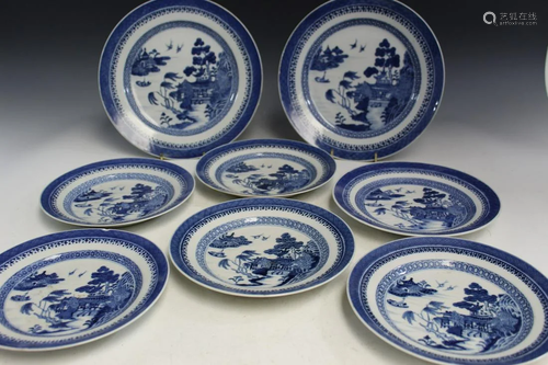 Eight Pieces of Chinese Export Blue and White Porcelain