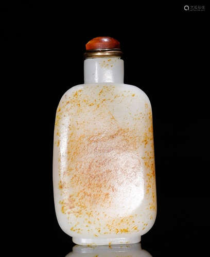 HETIAN JADE SEED CARVED SNUFF BOTTLE