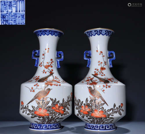 PAIR OF MOCAI GLAZE VASES OUTLINE IN GOLD