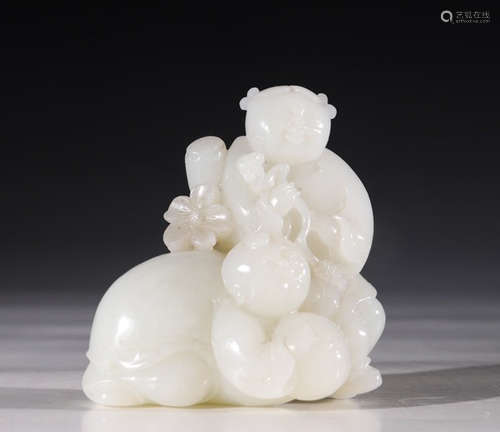 HETIAN JADE SEED CARVED FIGURE PENDANT