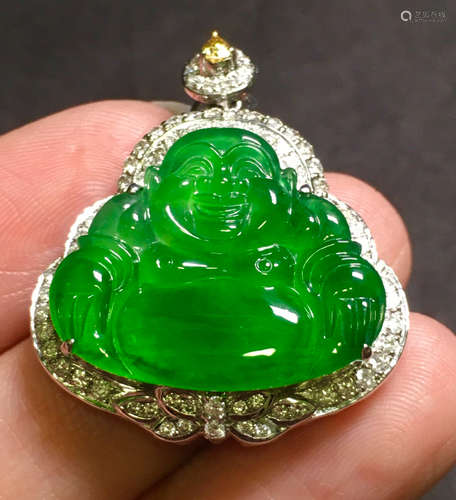 ICY GREEN JADEITE BUDDHA PENDANT