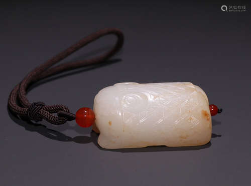 HETIAN JADE SEED CARVED BEAST PENDANT