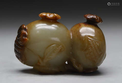 HETIAN JADE SEED CARVED PENDANT