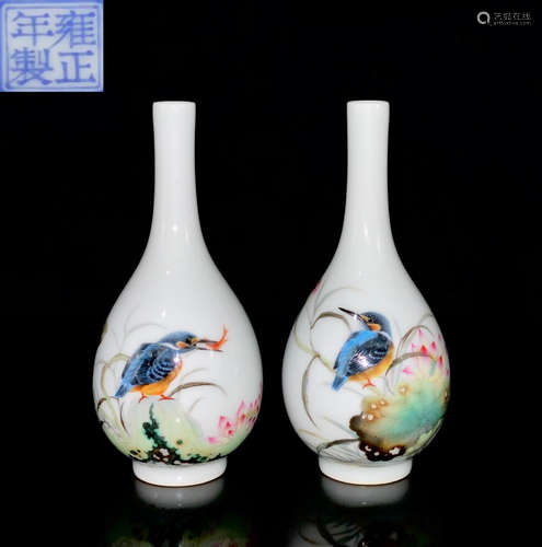 PAIR OF YONGZHENG MARK ENAMELED GLAZE VASES