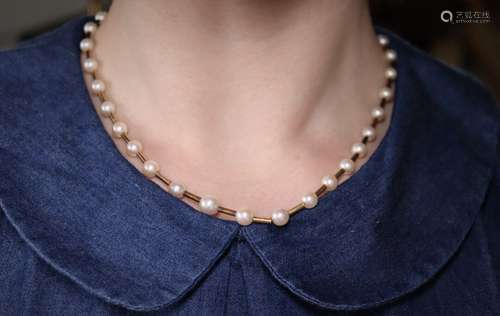 Collier.