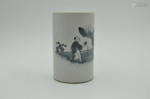 Blue and white brush pot