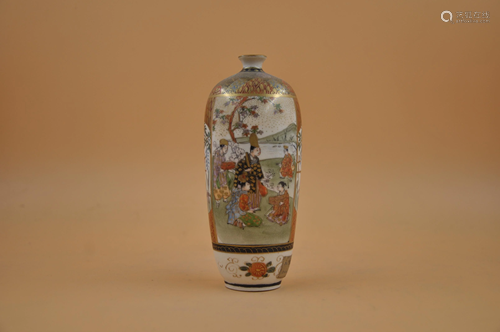 A small 18-19thcentury bottle