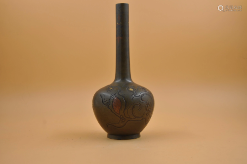 Qing dynasty bottle with a base