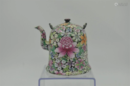 Exquisite teapot