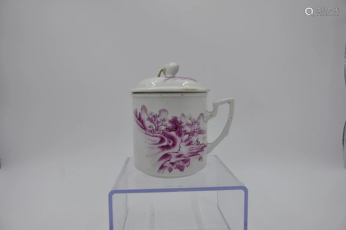 Carmine teacup