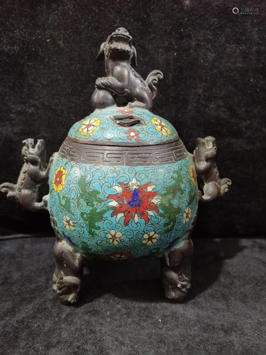 Jingtailan incense burner is 26 cm high and 21 cm in