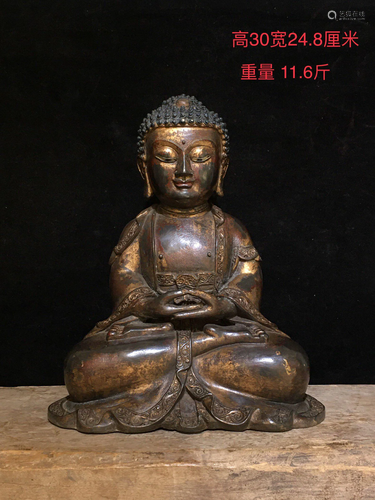 A Tathagata Buddha in the Qing Dynasty. It is made by