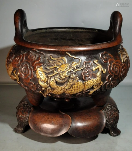 The red copper gilt gold high-relief auspicious cloud