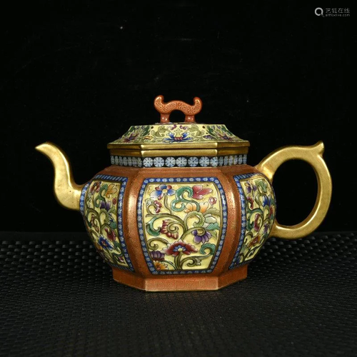 A gilt gilt flower-patterned hexagonal pot with enamel