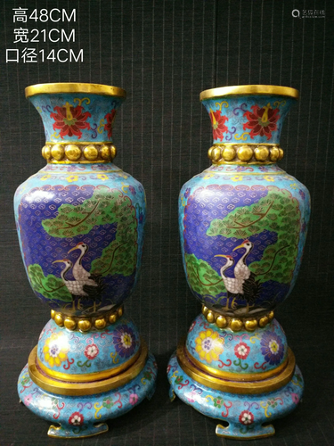 Gilt bronze cloisonnÃ© enamel made during Qianlong