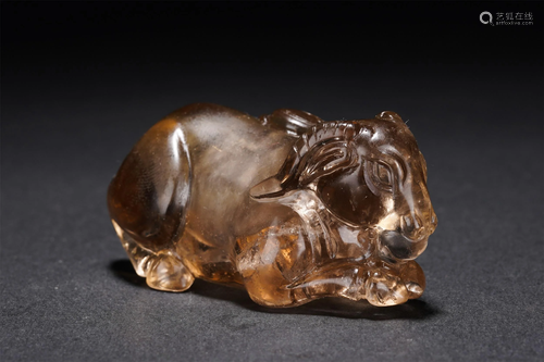 A CHINESE CATTLE SHAPE CRYSTAL PAPERWEIGHT