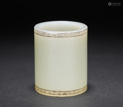 A CHINESE WHITE JADE BRUSH POT