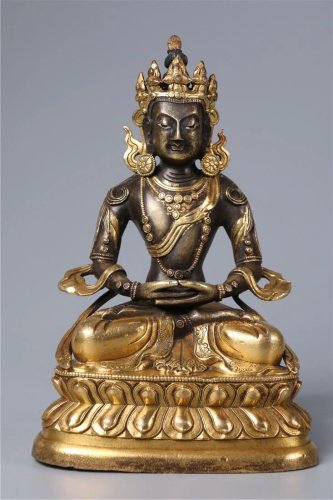 A GILT BRONZE AMITAYUS BUDDHA STATUE, MING DYN.