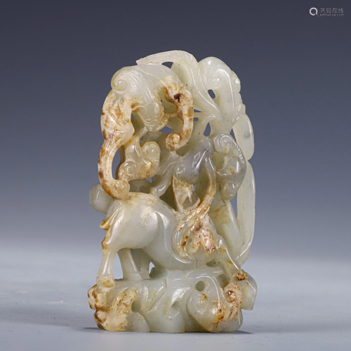 A CHINESE ARCHAISTIC JADE CARVED DECORATION