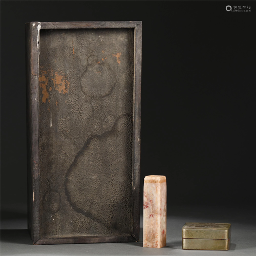 A CHINESE SOAPSTONE SEAL AND A INK PASTE BOX