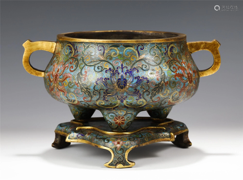 A CHINESE CLOISONNE TRIPOD CENSER WITH DOUBLE HA…