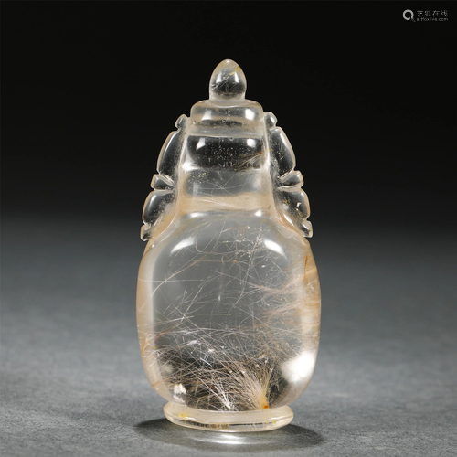 A CHINESE CRYSTAL BOTTLE AND COVER