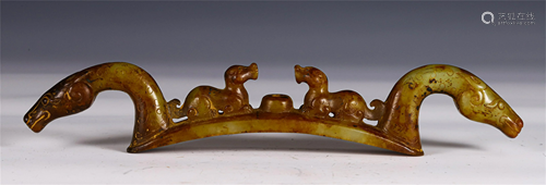 A CHINESE ARCHAISTIC JADE CARVED BEAST BRUSH-REST