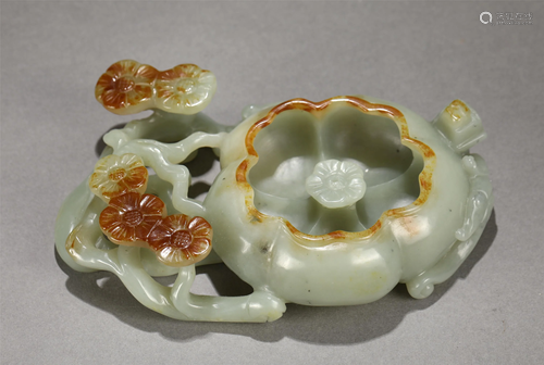 A CHINESE JADE PLUM BLOSSOM SHAPED BRUSH WASHER