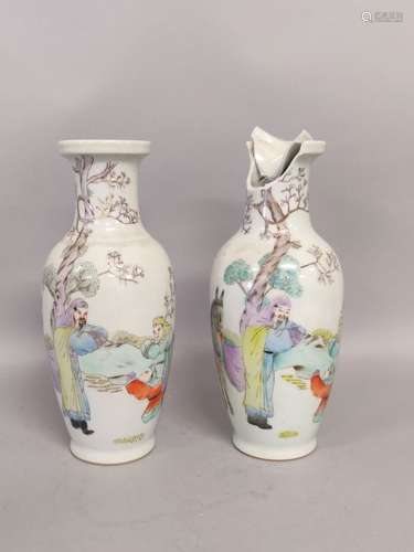 CHINE. Paire de VASES ovoïdes en porcelaine à décor polychro...