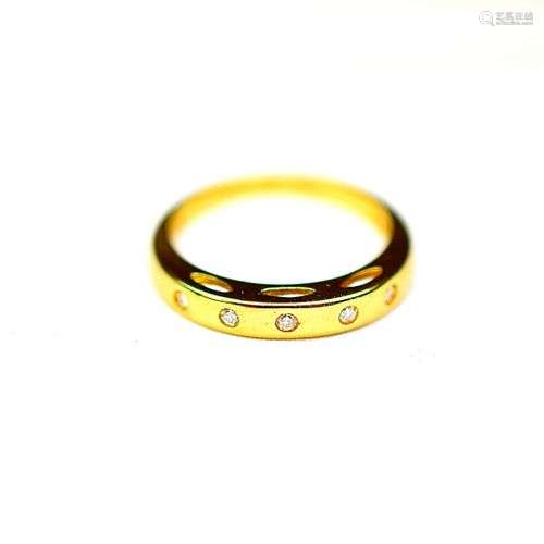 Bague en or sertie de 5 diamants ronds taille moderne. Or 2,...