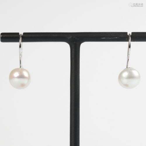 Paire de boucles d'oreilles en perles de culture naturelles ...