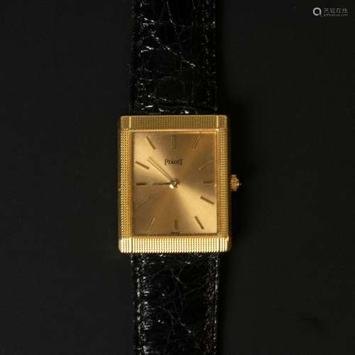 PIAGET. Bracelet-montre de dame en or, le boîtier rectangula...