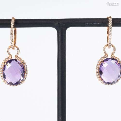 Paire de pendants d'oreilles en or rose sertis d'améthystes ...