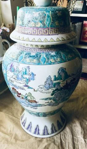 General Jar, Estate Collections