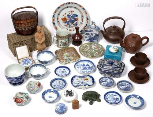 Group of pieces Chinese including Yixing ware, famille rose,...