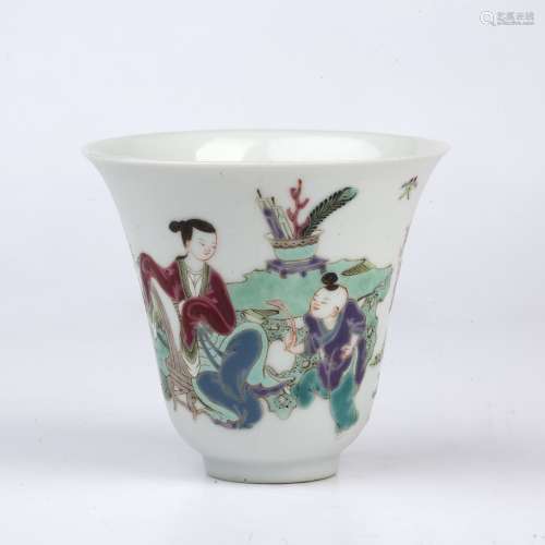 Famille verte beaker cup Chinese, 19th Century decorated wit...