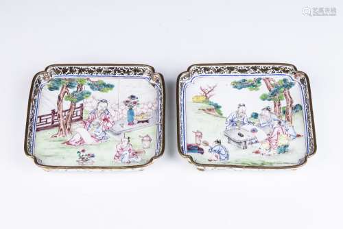 Two cloisonne enamel dishes Chinese, Yongzheng period depict...