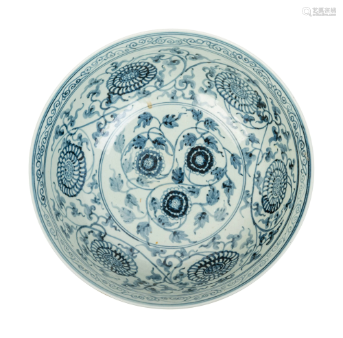 A Large Chinese Export Blue and White Porcelain Bowl