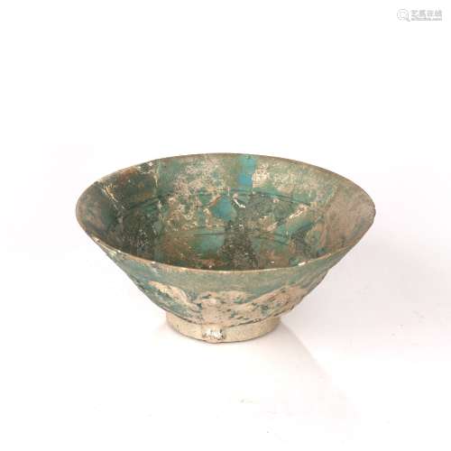 Kashan turquoise pottery bowl Iran, 13th Century decorated t...