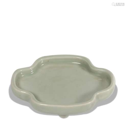 A celadon-glazed washer