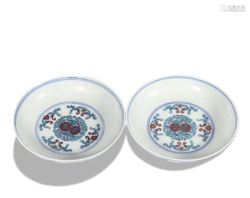 A pair of DouCai 'floral' dish