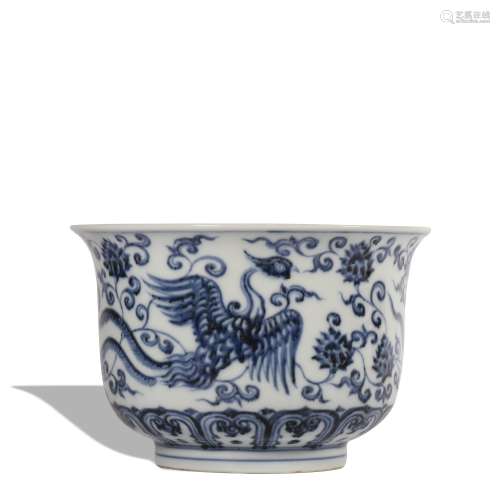 A blue and white 'phoenix' cup